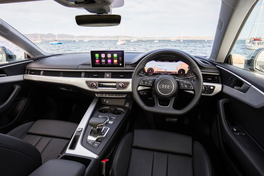 Торпедо Audi A5 Coupe 2.0 TFSI Quattro 2017 года  (AU) (фото 8 из 14)